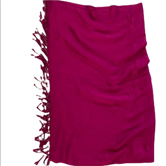 Scarf/wrap in raspberry color, soft and light - Picture 1 of 5